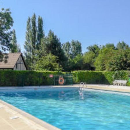 Nice House In A Residence With Swimming Pool Cabourg Exterior foto